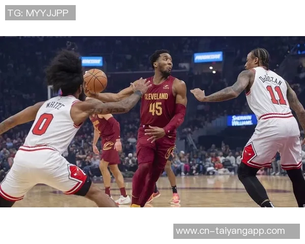 骑士客场表现出色上半场四人得分上双领先活塞22分 骑士客场表现出色上半场四人得分上双领先活塞22分