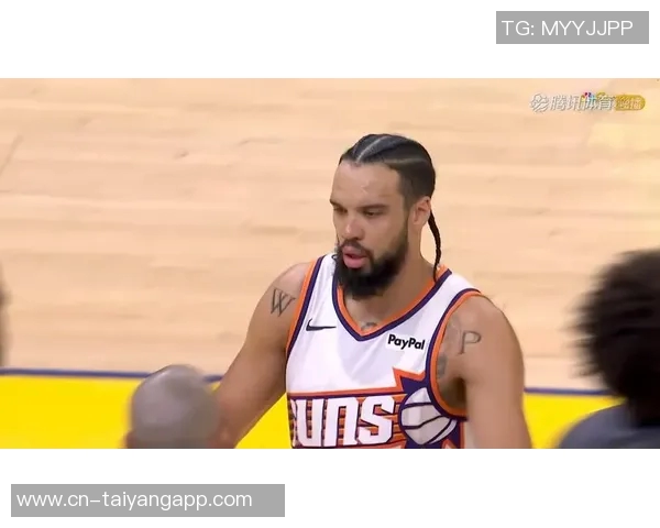 布克调侃狄龙表现如JR史密斯全场得分如潮涌动