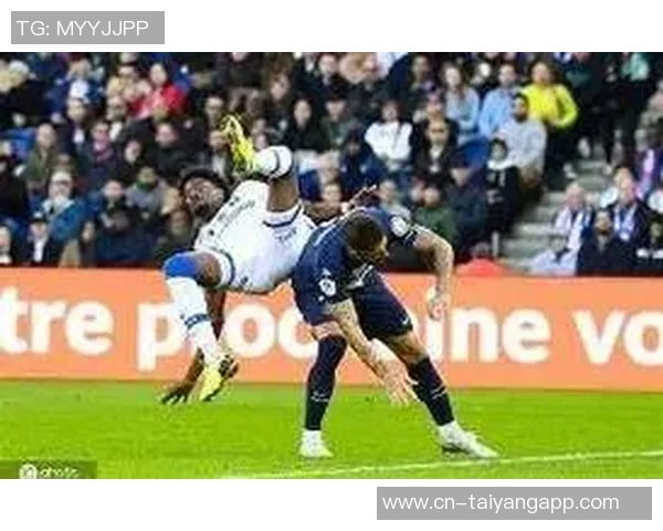 曼城与摩纳哥争夺法乙特鲁瓦18岁前锋德托贝特的转会机会