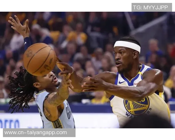 勇士管理层坚决不交易追梦除非核心三人达成一致意见 勇士管理层坚决不交易追梦除非核心三人达成一致意见