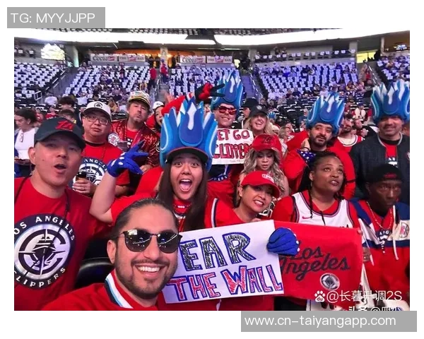 快船最后一攻战术设计巧妙小范与卢的配合展现战术智慧